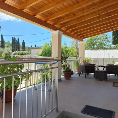 Casa Loukia *